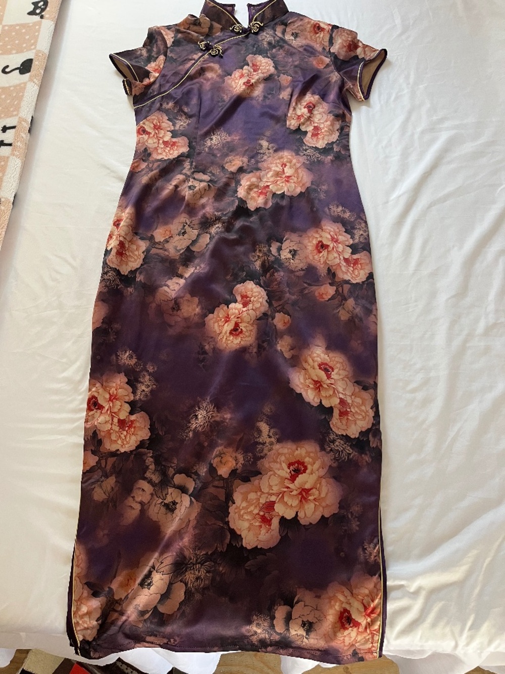 Asian dress Chinese silk satin beautiful